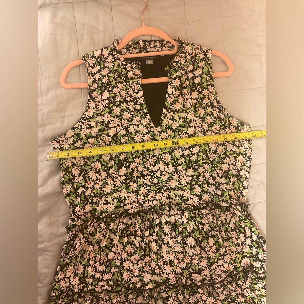 Tommy Hilfiger SZ10 Floral Short Sleeve Dress. PTP 20” - Picture 6 of 6